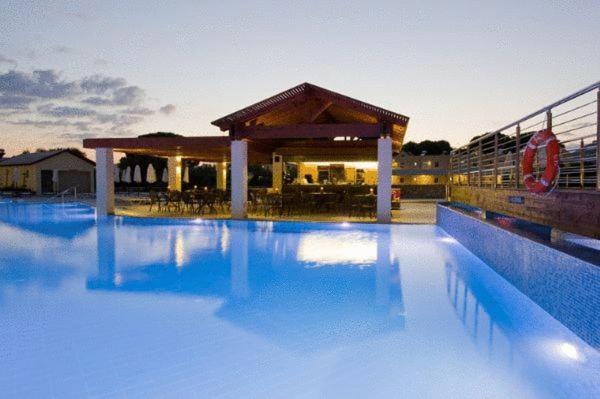 Island Blue Hotel Πεύκος Εξωτερικό φωτογραφία